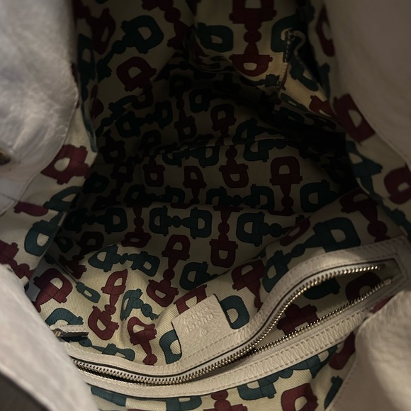 Authentic Gucci bag - Picture 2 of 5